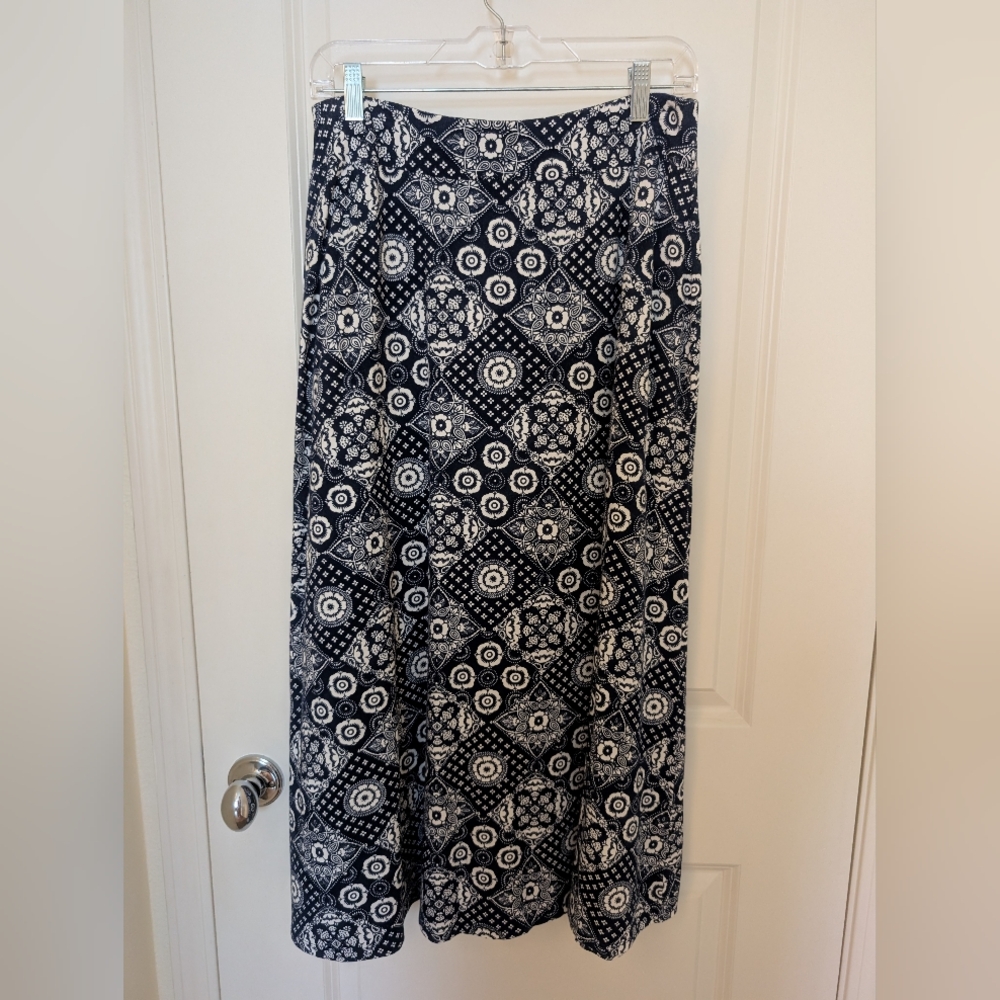 Talbots Navy and White Geometric Maxi Skirt